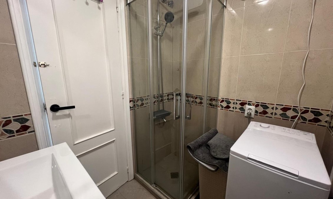 Segunda mano - Apartamento -
Torrevieja - Centro