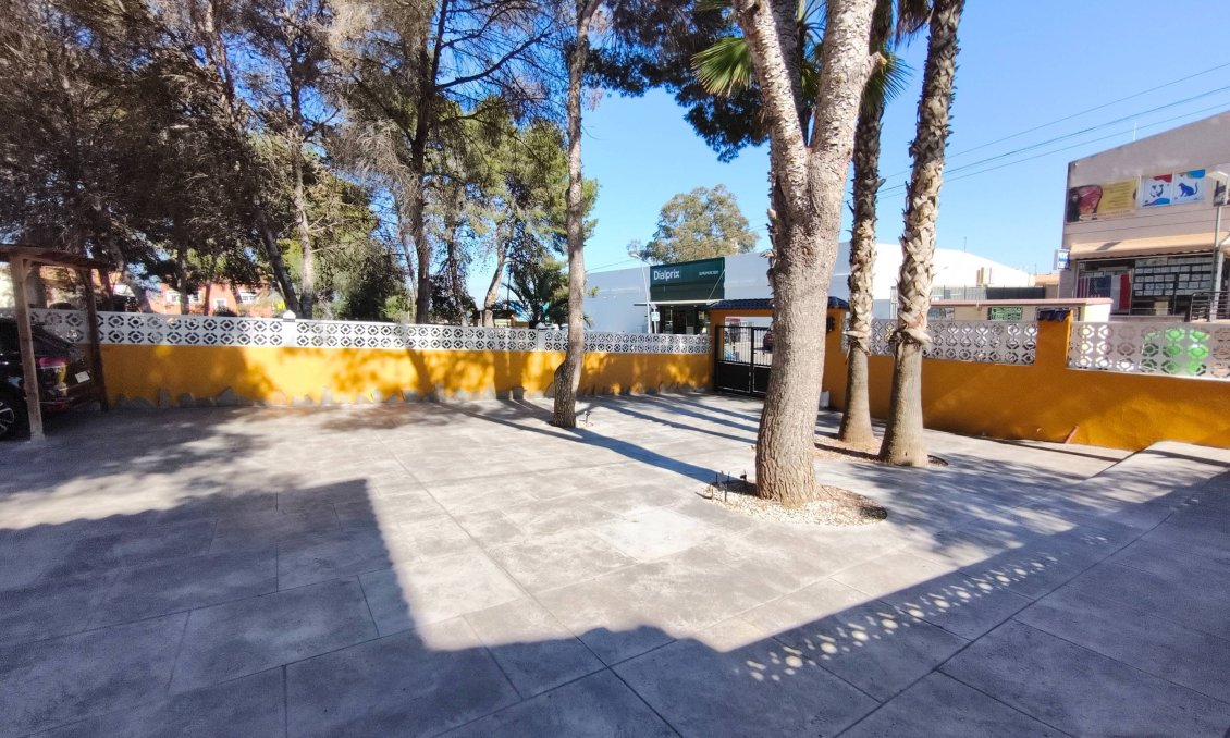 Használt Ingatlanok - Villa -
Torrevieja - Los Balcones