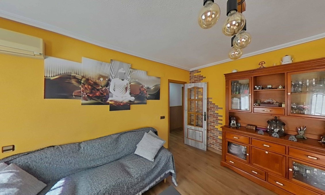 Használt Ingatlanok - Villa -
Torrevieja - Los Balcones