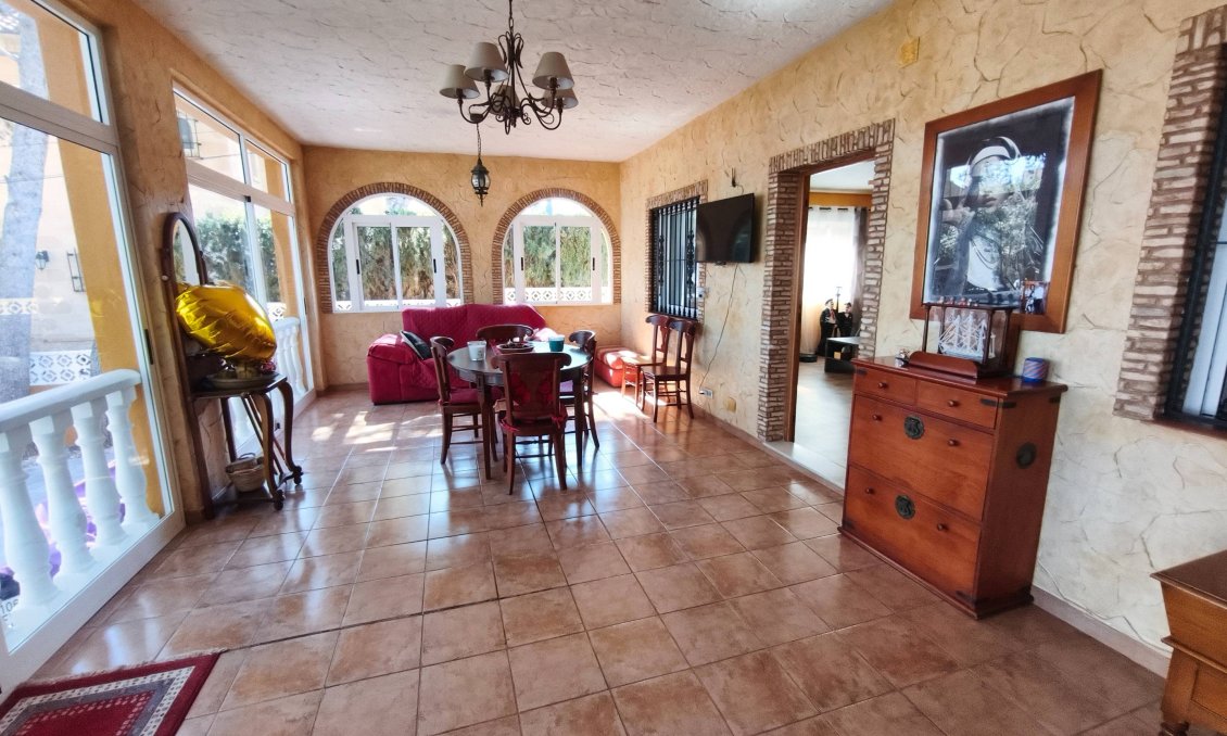 Használt Ingatlanok - Villa -
Torrevieja - Los Balcones