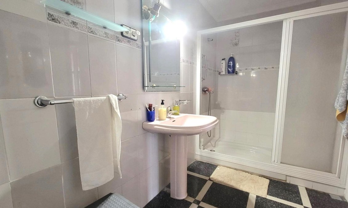 Segunda mano - Apartamento -
Torrevieja - Centro