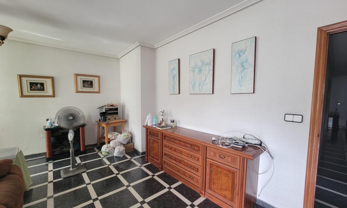 Segunda mano - Apartamento -
Torrevieja - Centro