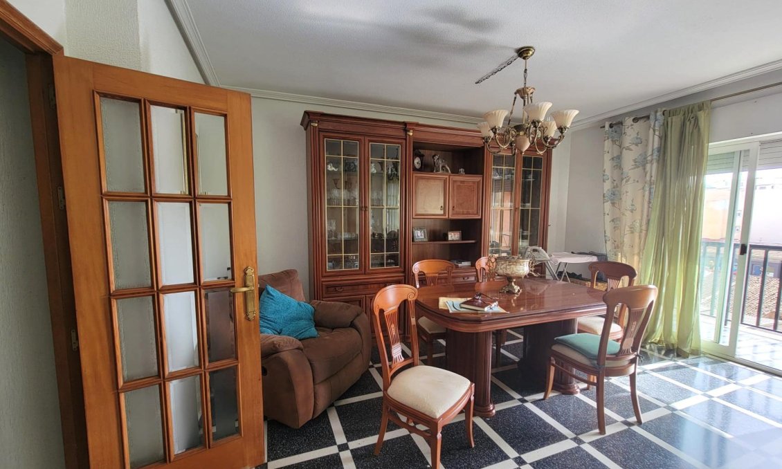 Segunda mano - Apartamento -
Torrevieja - Centro