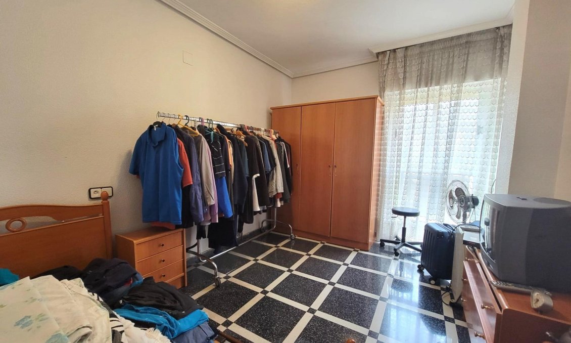 Segunda mano - Apartamento -
Torrevieja - Centro