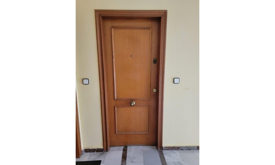 Segunda mano - Apartamento -
Torrevieja - Centro