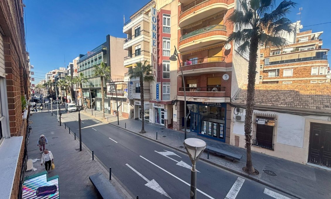 Resale - Apartment -
Torrevieja