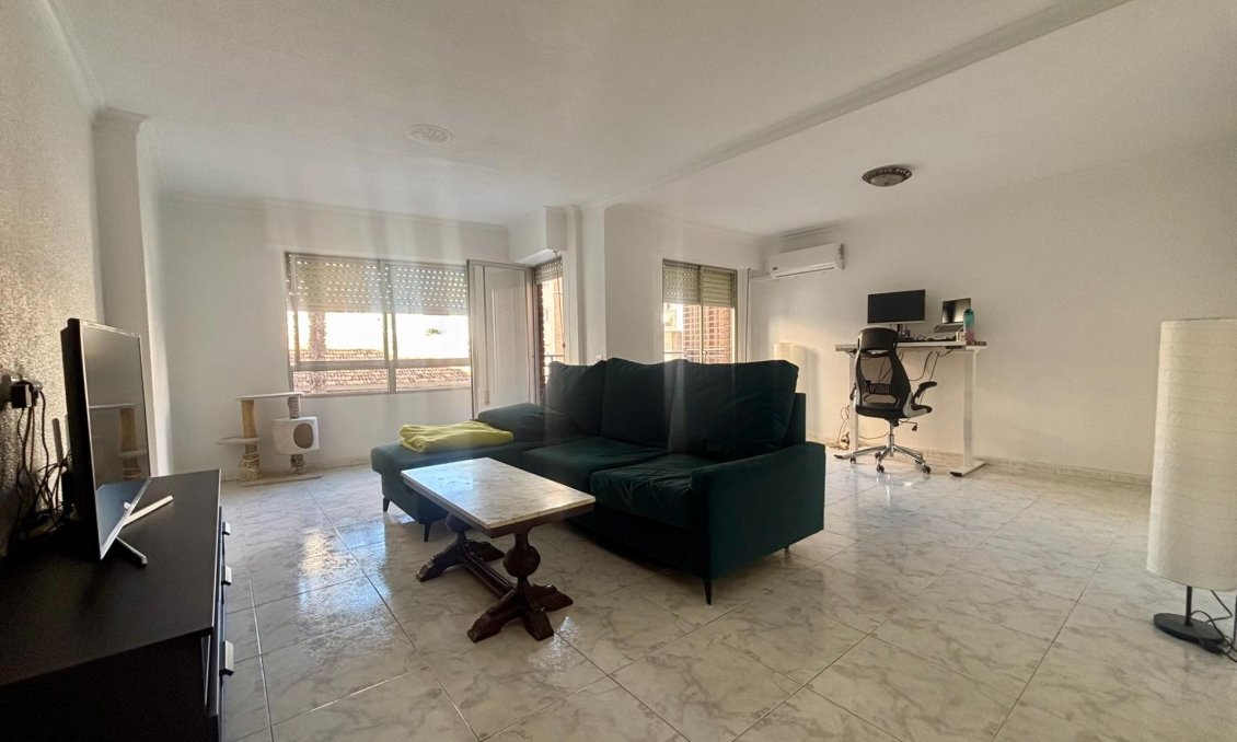 Resale - Apartment -
Torrevieja