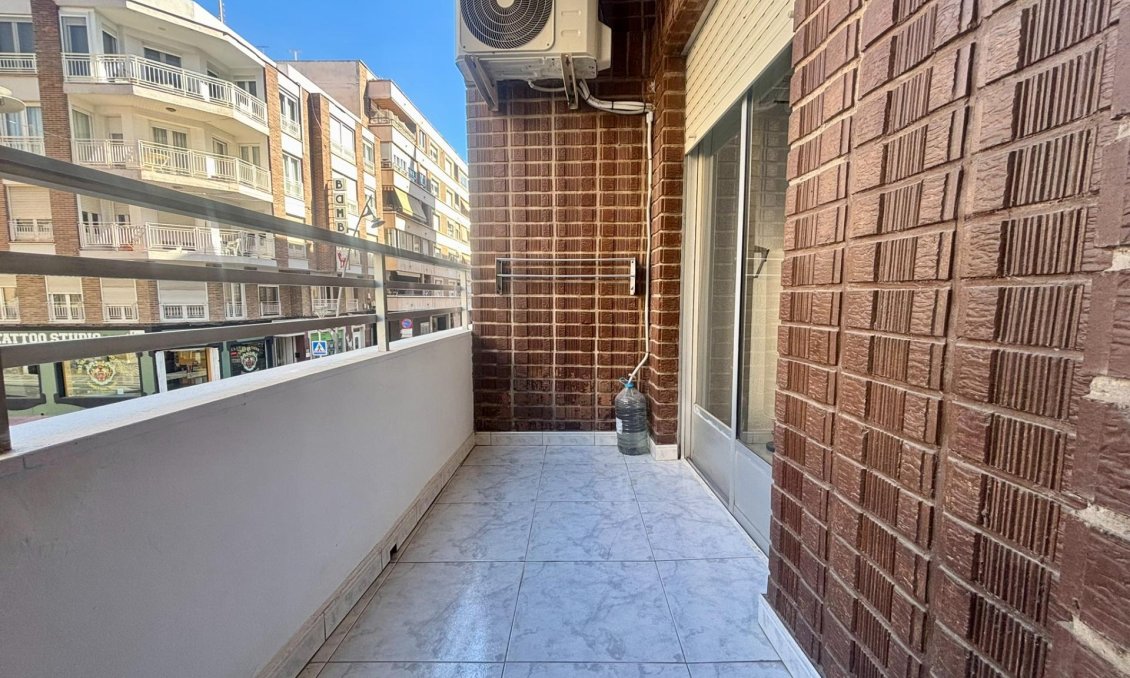 Resale - Apartment -
Torrevieja