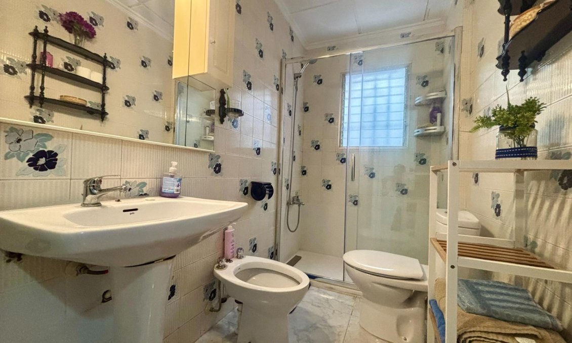 Resale - Apartment -
Torrevieja