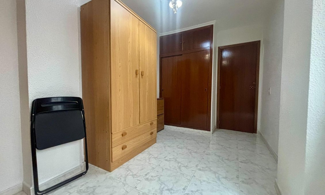 Resale - Apartment -
Torrevieja
