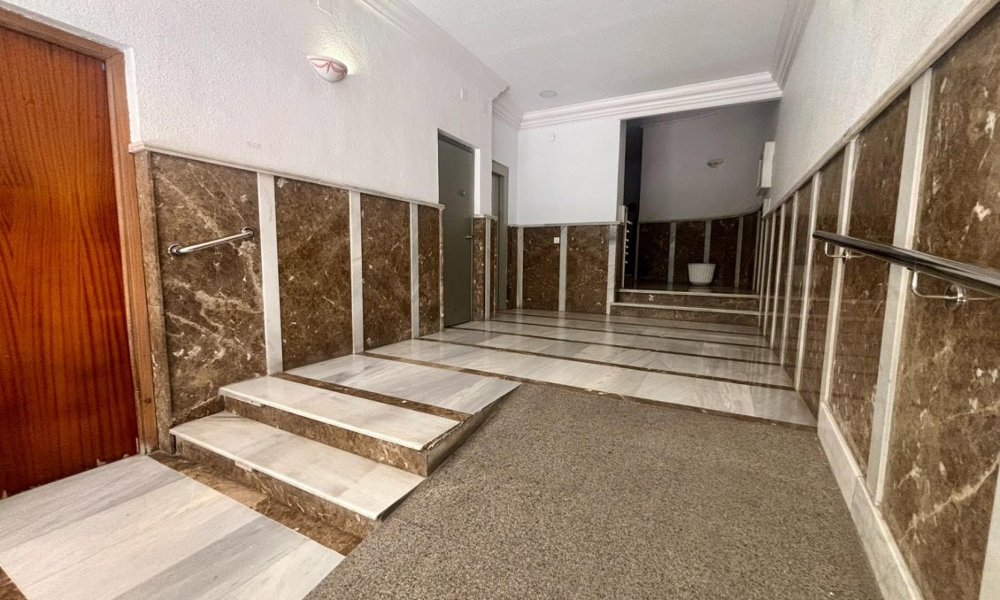 Resale - Apartment -
Torrevieja