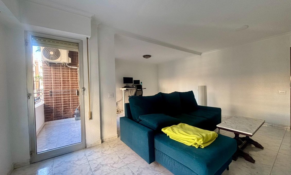 Resale - Apartment -
Torrevieja