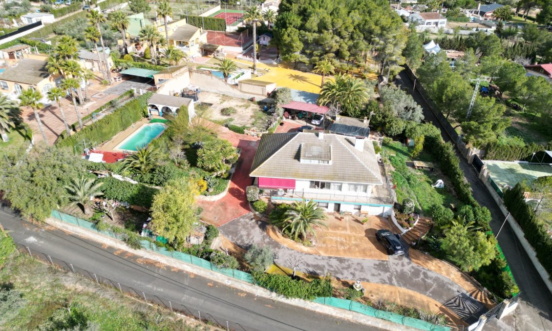 Használt Ingatlanok - Villa -
Elda - Inland