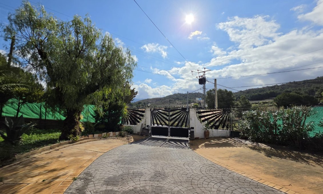 Használt Ingatlanok - Villa -
Elda - Inland