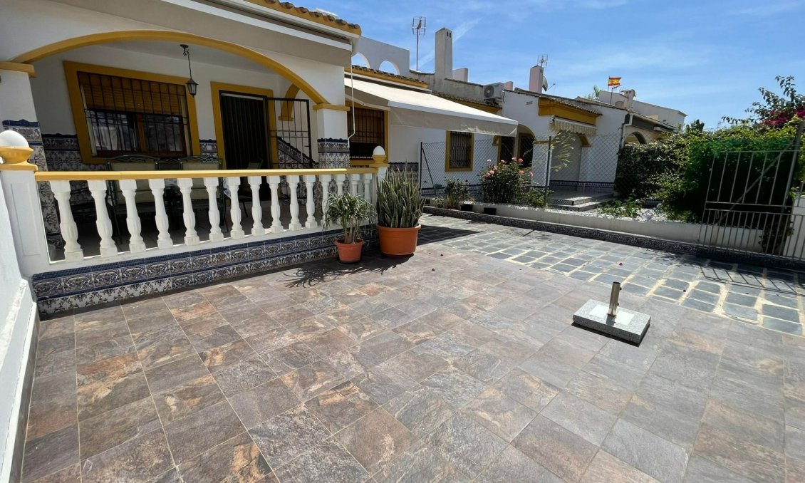 Resale - Townhouse -
Pilar de la Horadada - Costa Blanca