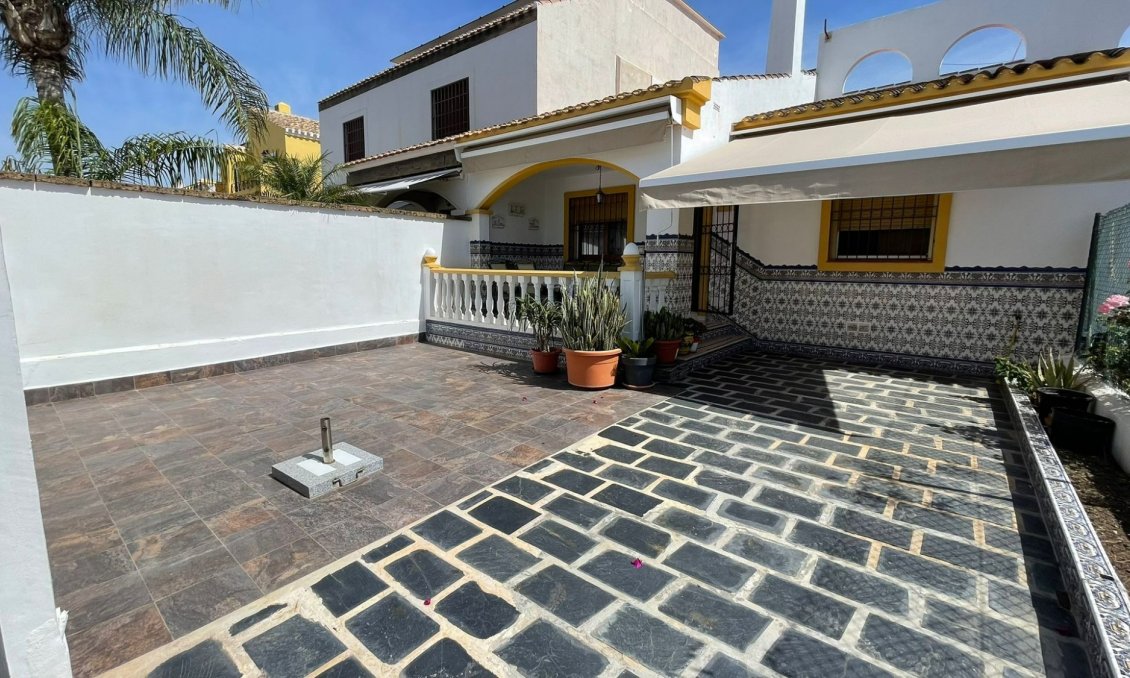 Resale - Townhouse -
Pilar de la Horadada - Costa Blanca