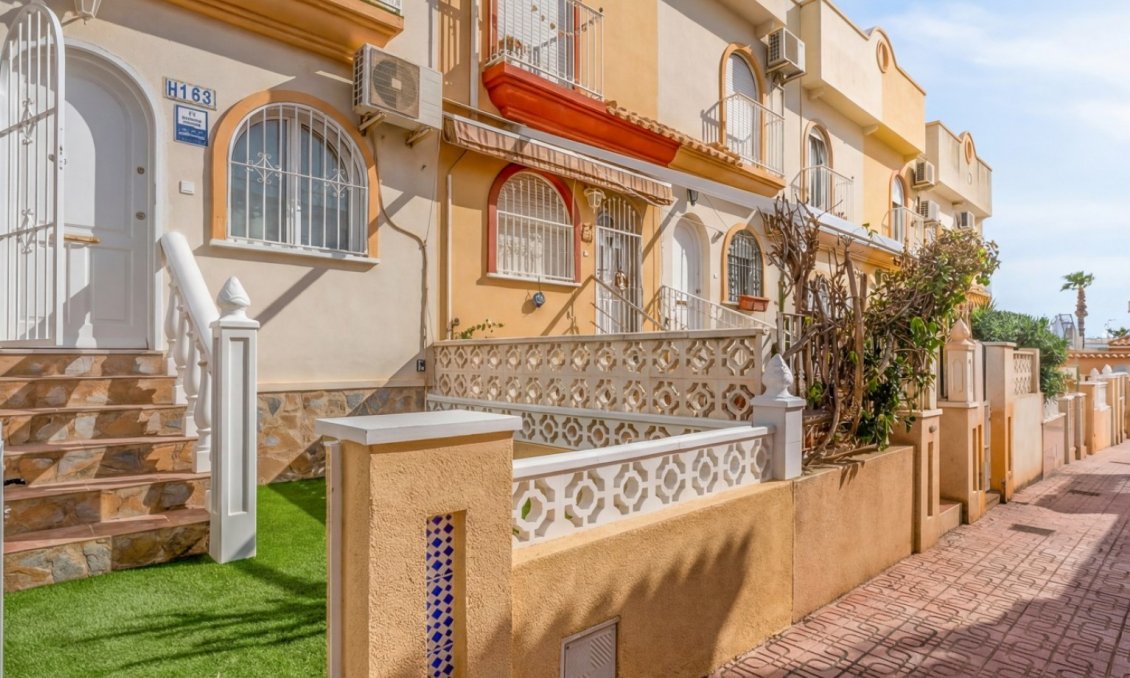 Segunda mano - Town House -
Orihuela Costa - Costa Blanca