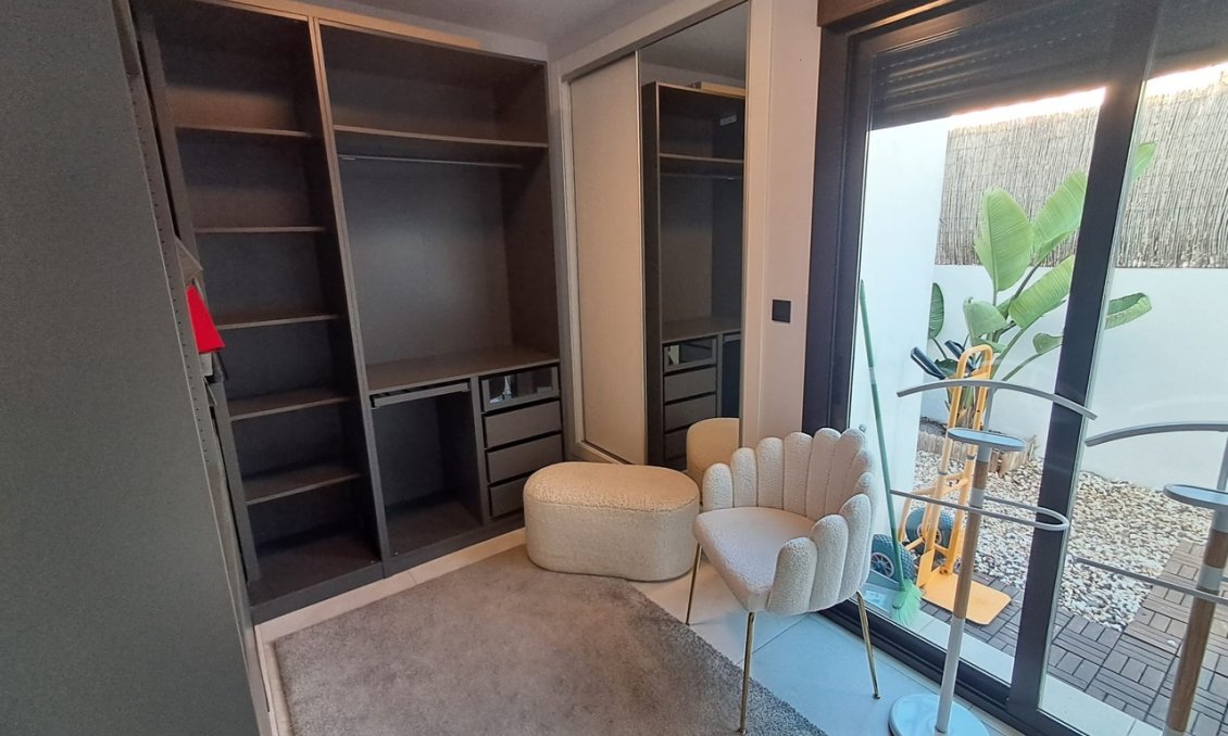 Revente - Villa -
Cabo Roig - Costa Blanca