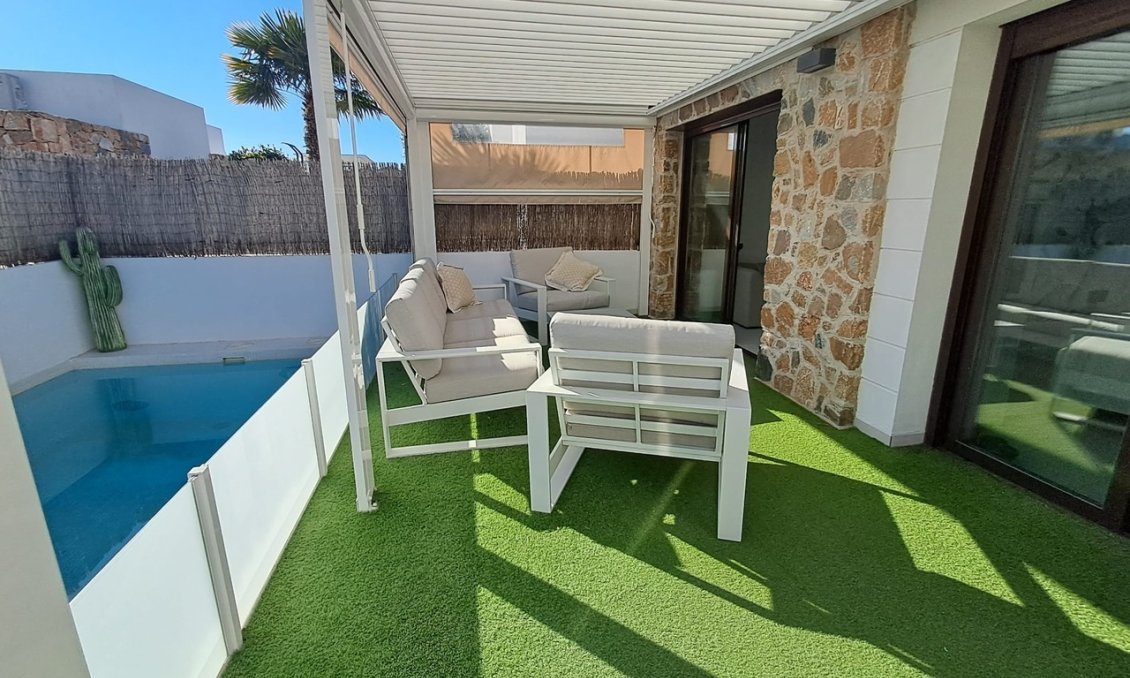 Revente - Villa -
Cabo Roig - Costa Blanca