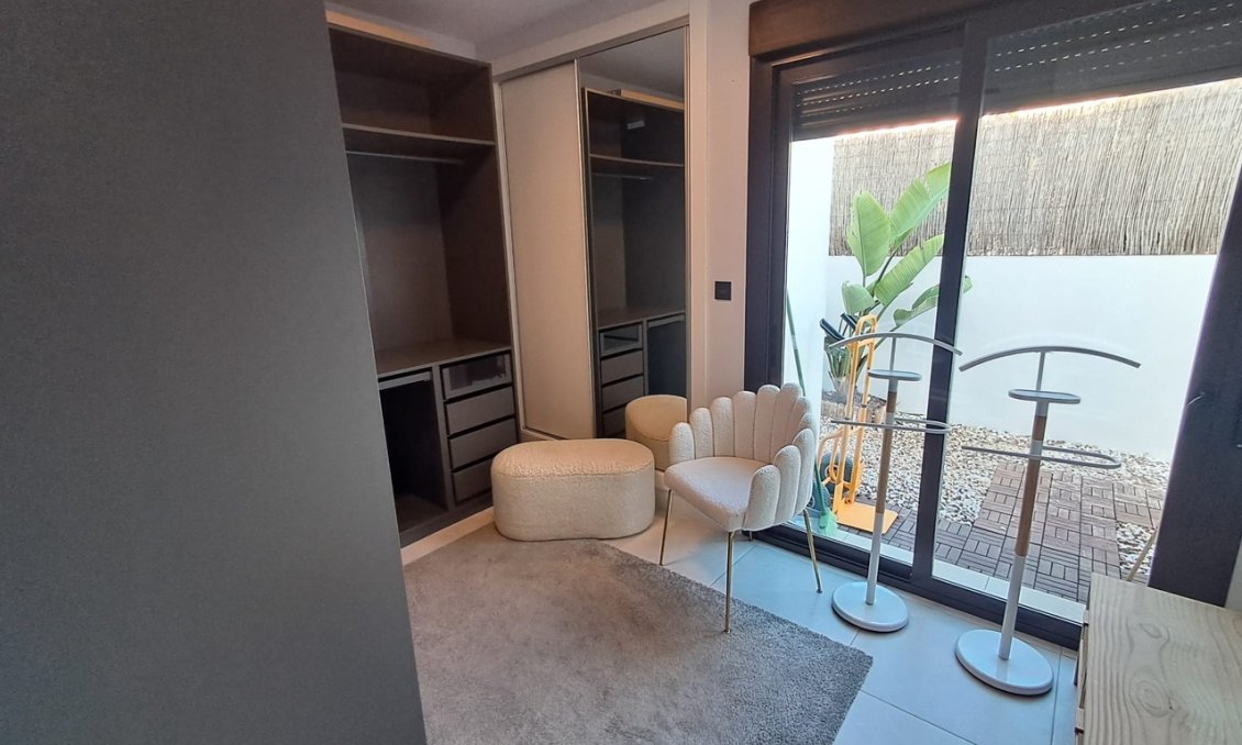 Revente - Villa -
Cabo Roig - Costa Blanca