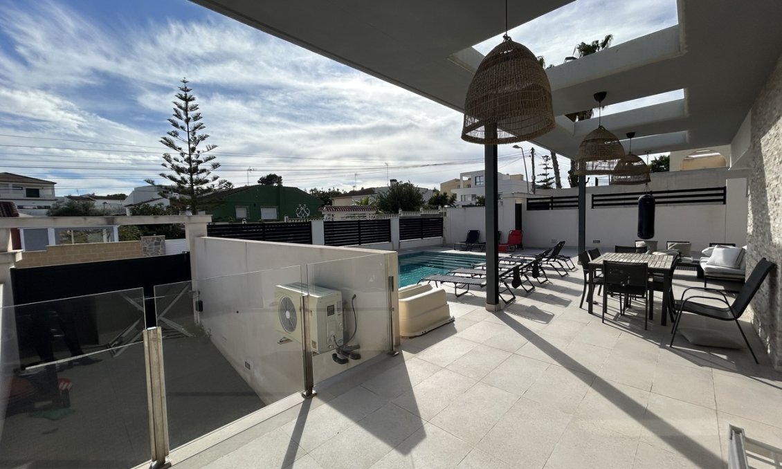 Revente - Villa -
Los Balcones - Costa Blanca