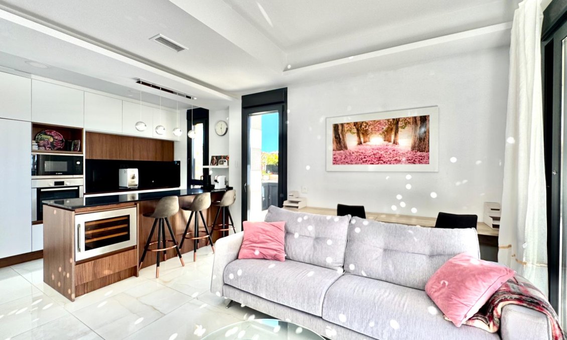 Wiederverkauf - Villa -
Orihuela Costa - Lomas de Cabo Roig