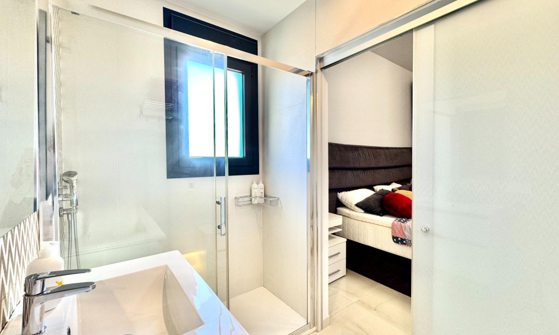 Wiederverkauf - Villa -
Orihuela Costa - Lomas de Cabo Roig