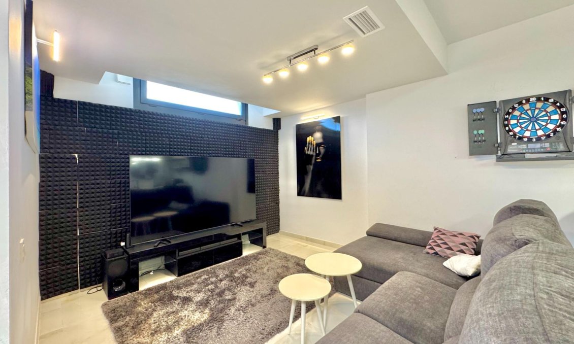 Wiederverkauf - Villa -
Orihuela Costa - Lomas de Cabo Roig