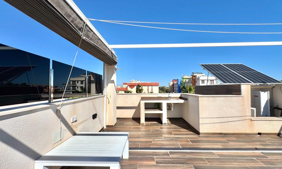 Wiederverkauf - Villa -
Orihuela Costa - Lomas de Cabo Roig