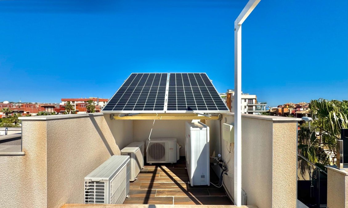 Wiederverkauf - Villa -
Orihuela Costa - Lomas de Cabo Roig