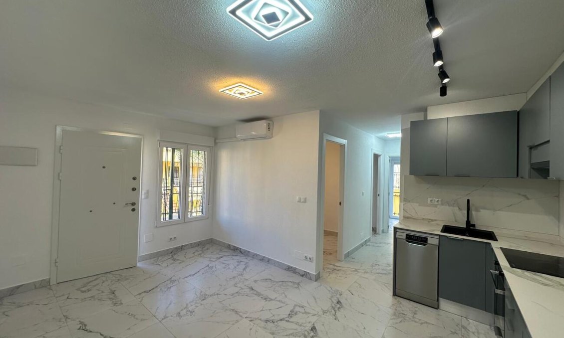 Használt Ingatlanok - Apartman -
Torrevieja - La Veleta