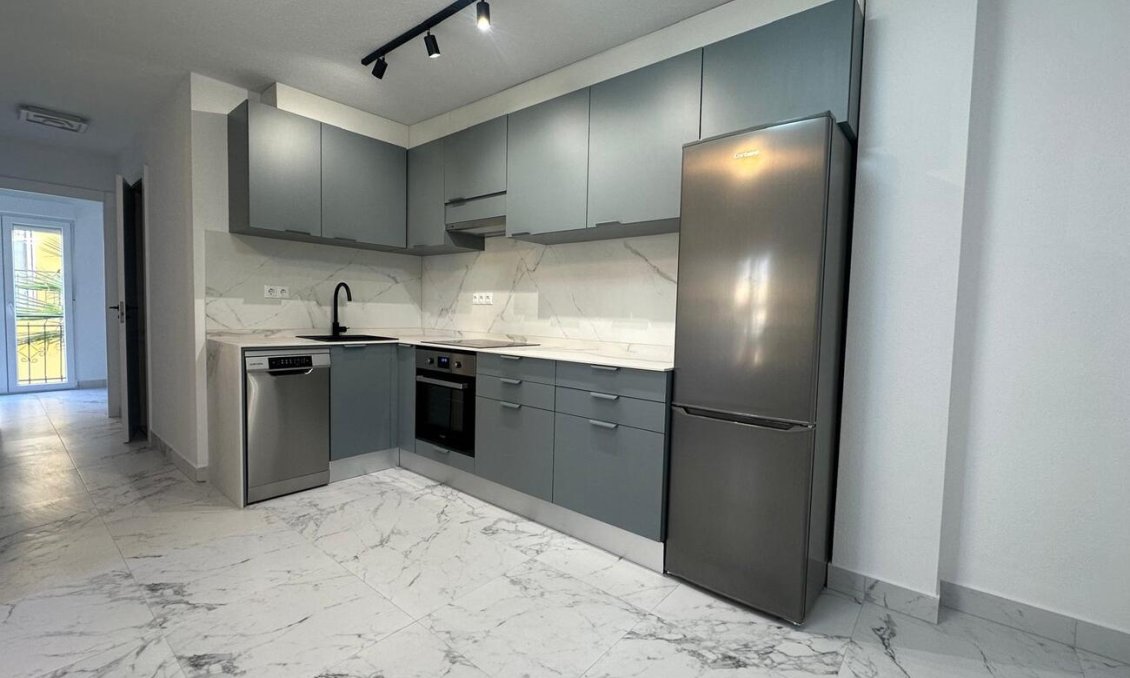 Használt Ingatlanok - Apartman -
Torrevieja - La Veleta