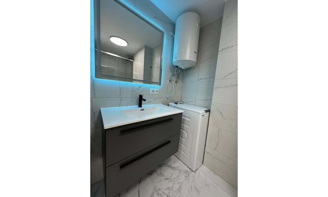 Használt Ingatlanok - Apartman -
Torrevieja - La Veleta