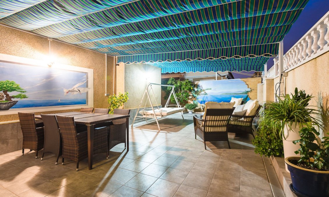 Használt Ingatlanok - Villa -
Torrevieja - Costa Blanca