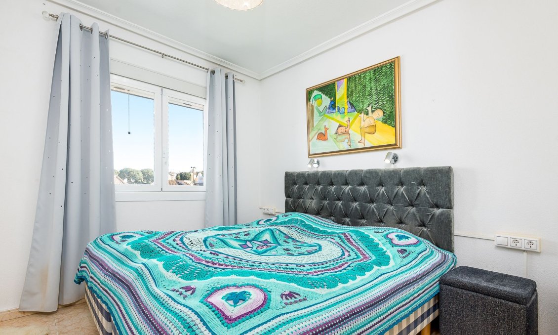 Használt Ingatlanok - Villa -
Torrevieja - Costa Blanca