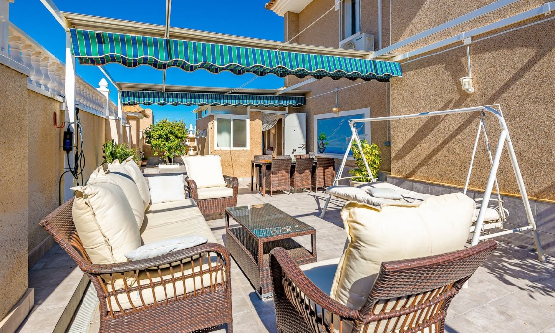 Használt Ingatlanok - Villa -
Torrevieja - Costa Blanca