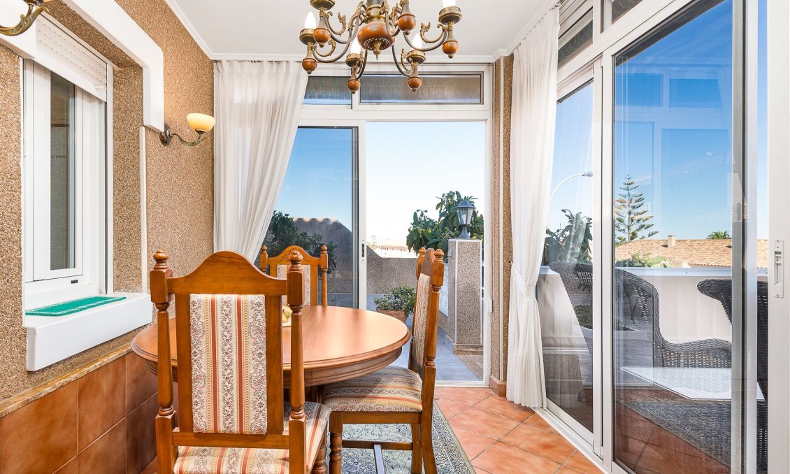 Használt Ingatlanok - Villa -
Torrevieja - Costa Blanca