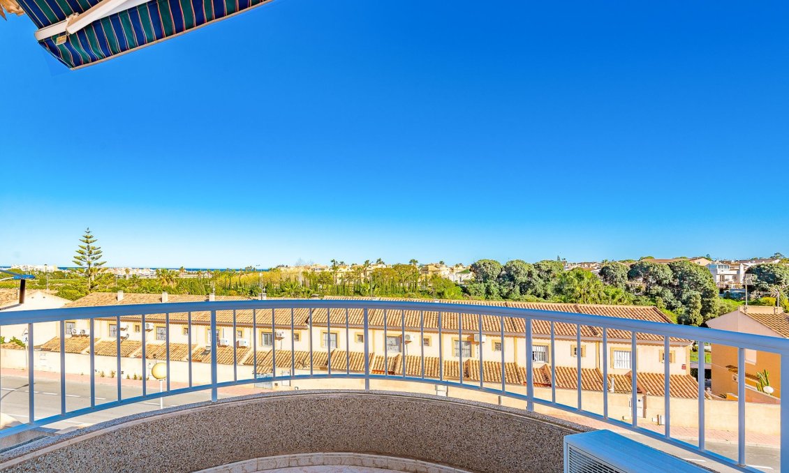 Használt Ingatlanok - Villa -
Torrevieja - Costa Blanca