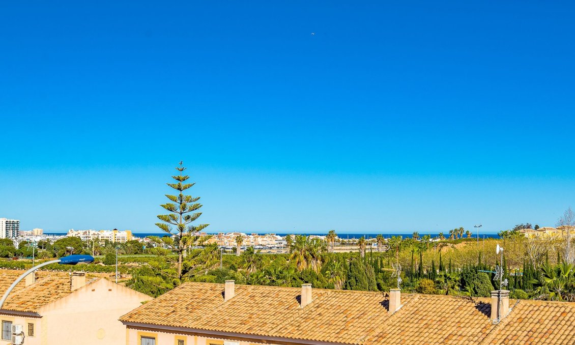 Használt Ingatlanok - Villa -
Torrevieja - Costa Blanca