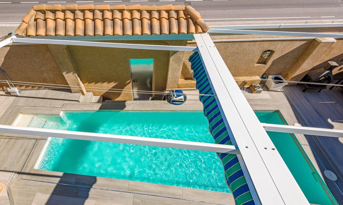 Használt Ingatlanok - Villa -
Torrevieja - Costa Blanca