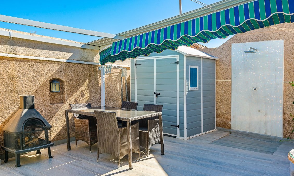 Használt Ingatlanok - Villa -
Torrevieja - Costa Blanca