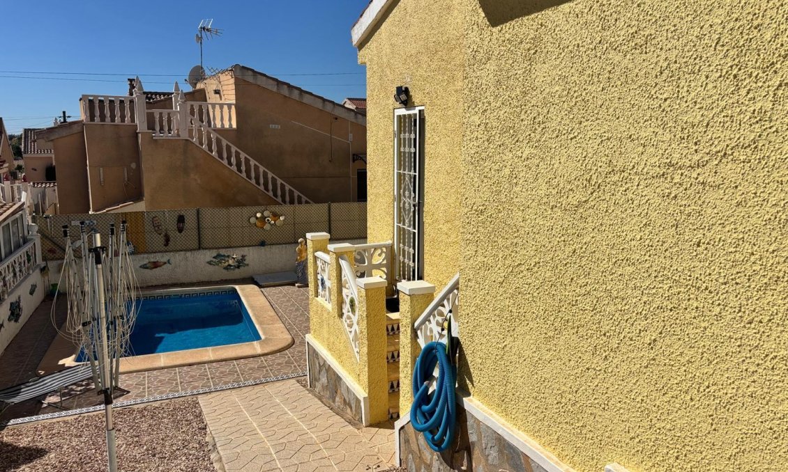 Használt Ingatlanok - Villa -
Ciudad Quesada - Costa Blanca