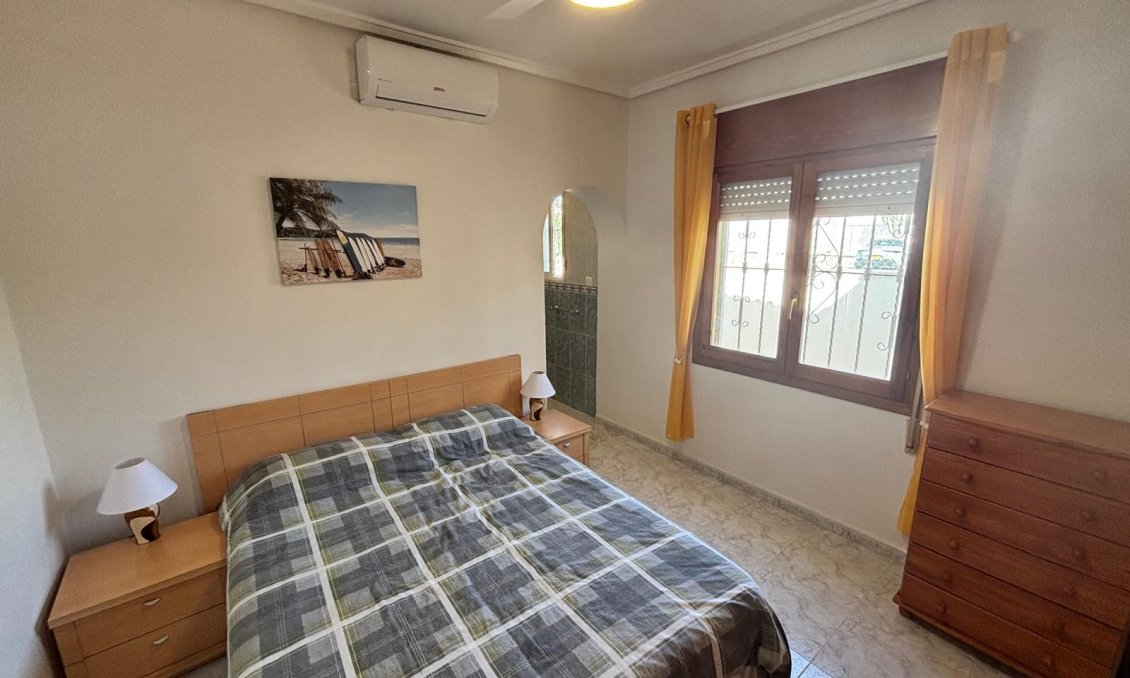 Használt Ingatlanok - Villa -
Ciudad Quesada - Costa Blanca