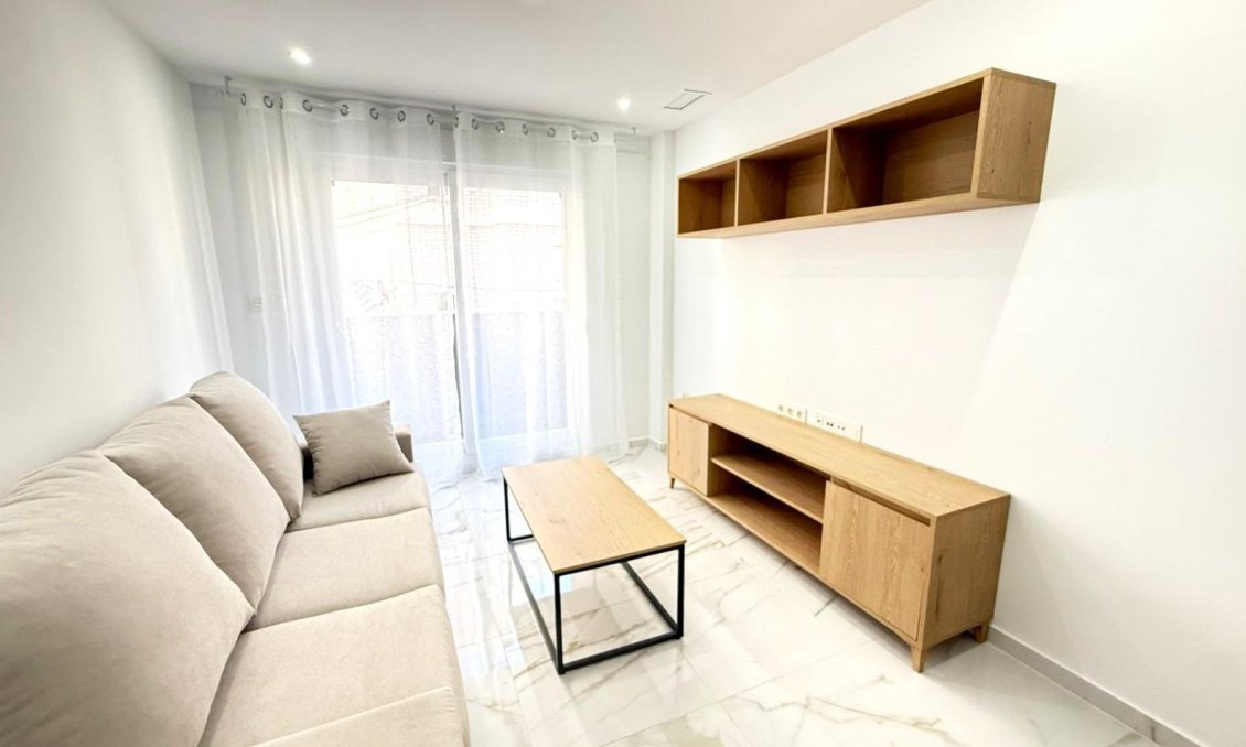 Segunda mano - Apartamento -
Torrevieja - PARQUE DE LAS NACIONES