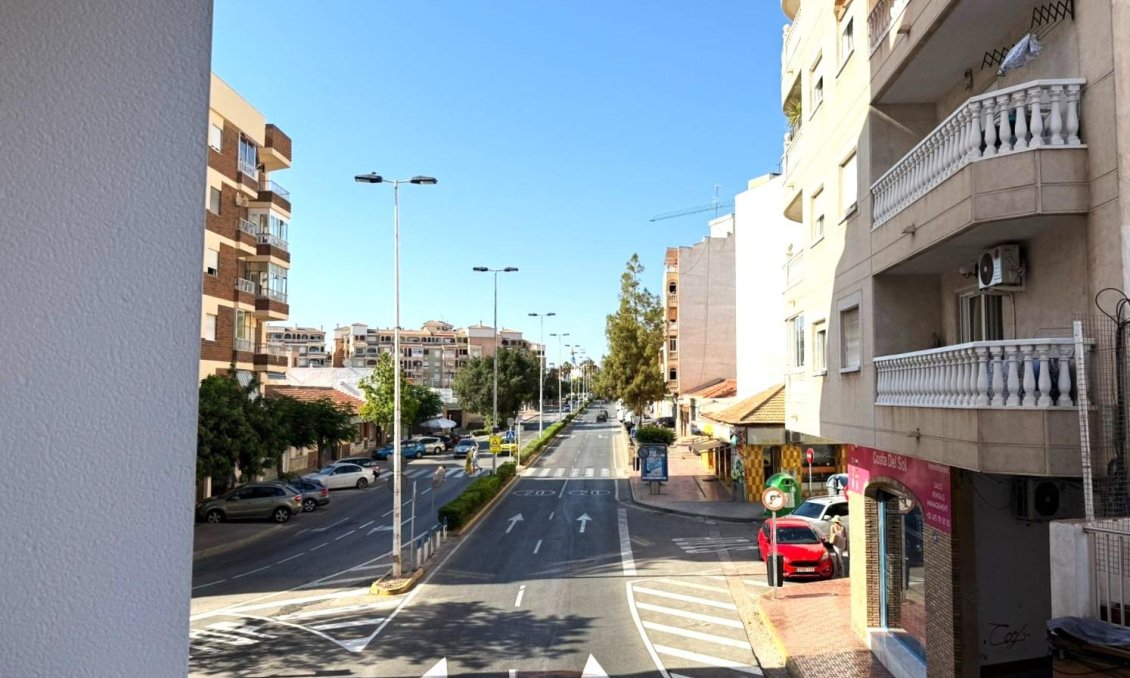 Segunda mano - Apartamento -
Torrevieja - PARQUE DE LAS NACIONES