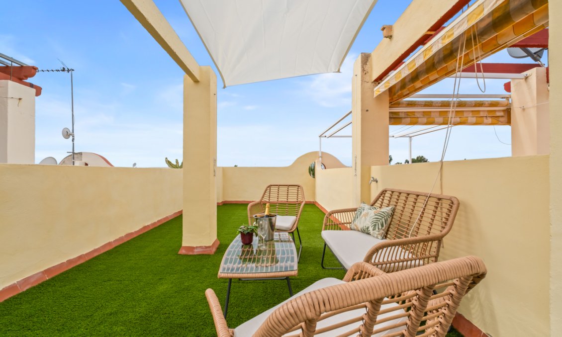 Resale - Town House -
La Florida - Inland