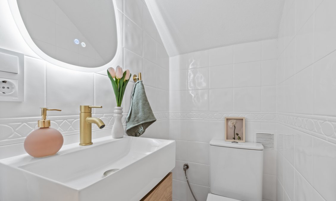 Resale - Town House -
La Florida - Inland