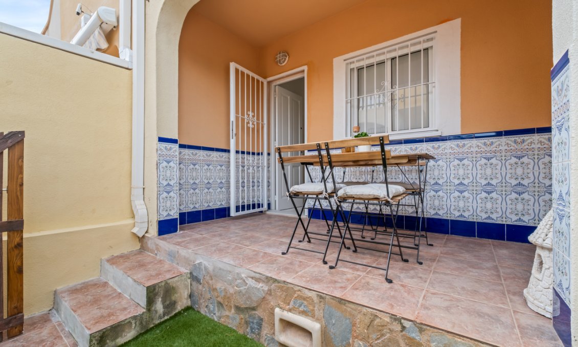 Resale - Town House -
La Florida - Inland