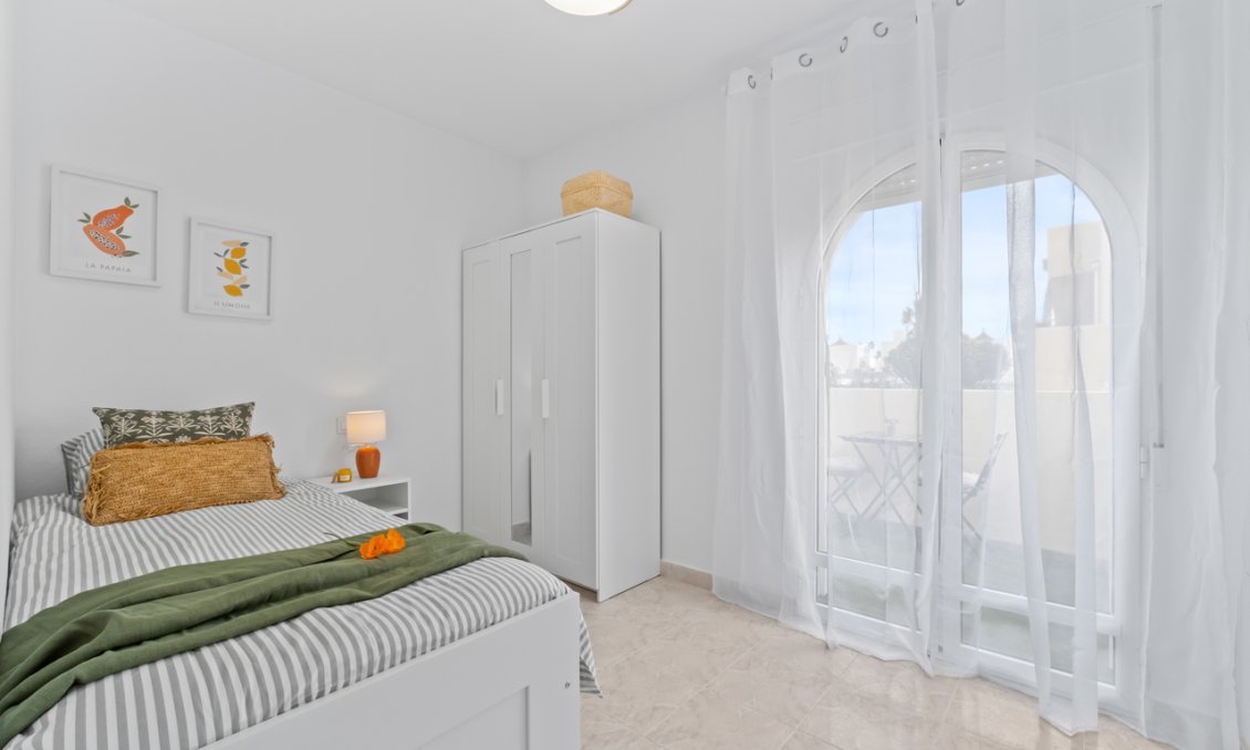 Használt Ingatlanok - Sorház -
La Florida - Inland