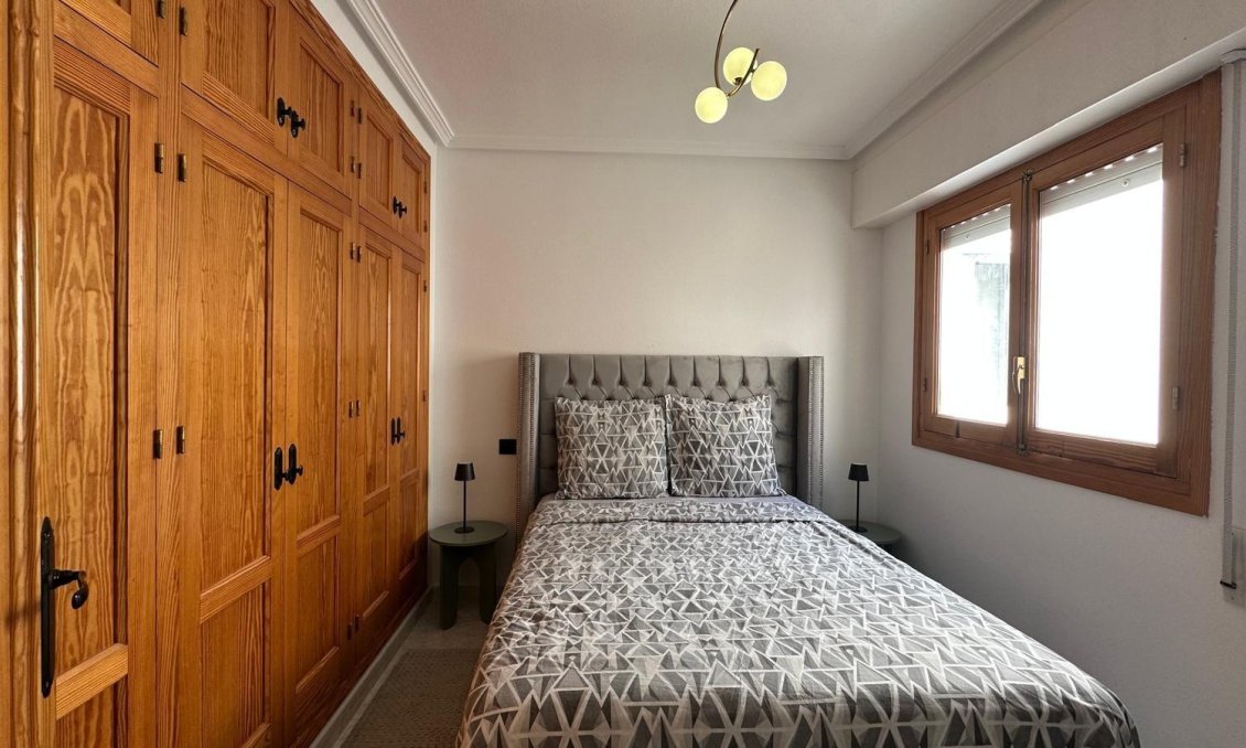 Revente - Appartement -
Torrevieja - Centro